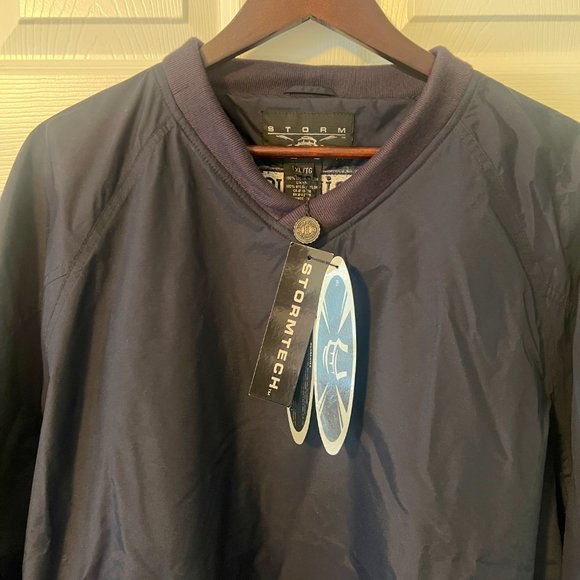 Stormtech Weatherproof Pull-Over! Great for Golfers! - Picture 2 of 10